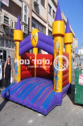 מתקני קפיצה - טירה