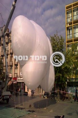 תפאורה מתנפחת לצילומי חוץ