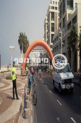 קשת מתנפחת לתערוכות